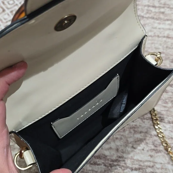 TOPSHOP Capri Buckle Crossbody Bag in Beige, Tortoise Shell Details, Gold Chain - Picture 14 of 16